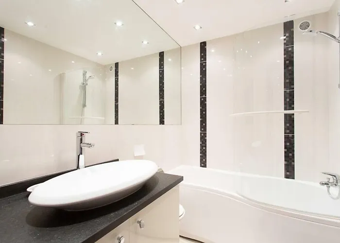 Sea View 3 Beds Next To Palais *