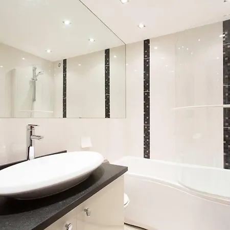 Sea View 3 Beds Next To Palais *