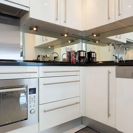 Sea View 3 Beds Next To Palais * كان